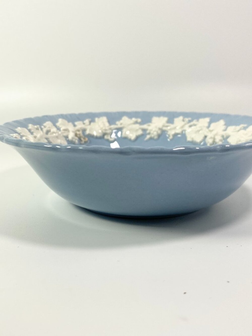 wedgwood Queensware Blue shell edge round 6" inch bowl